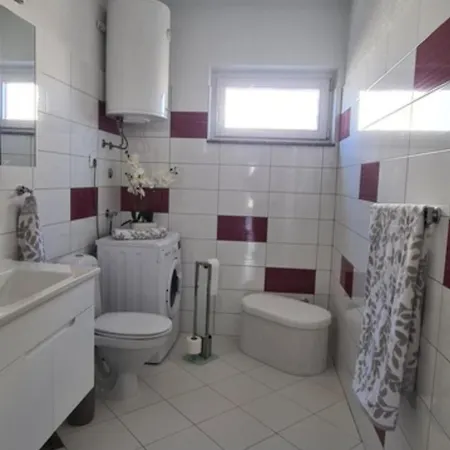 Zd Living 3 Sterne In زادار